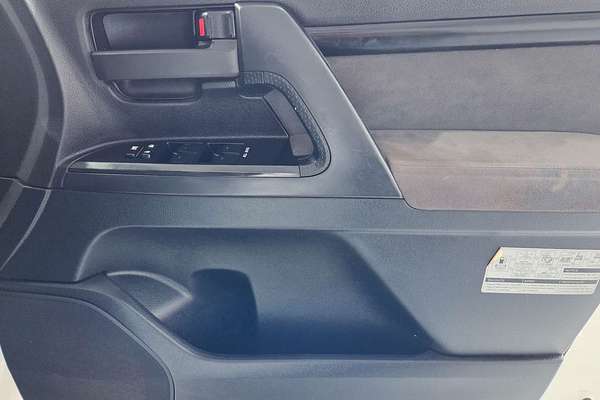 2016 Toyota Landcruiser GXL VDJ200R