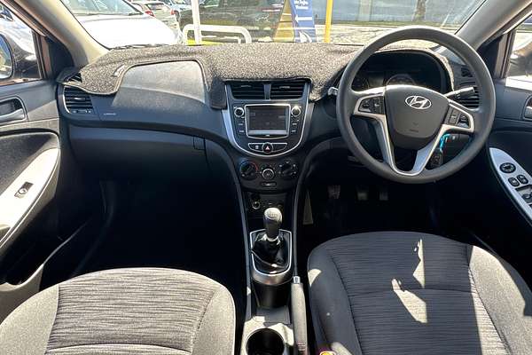 2016 Hyundai Accent Active RB4
