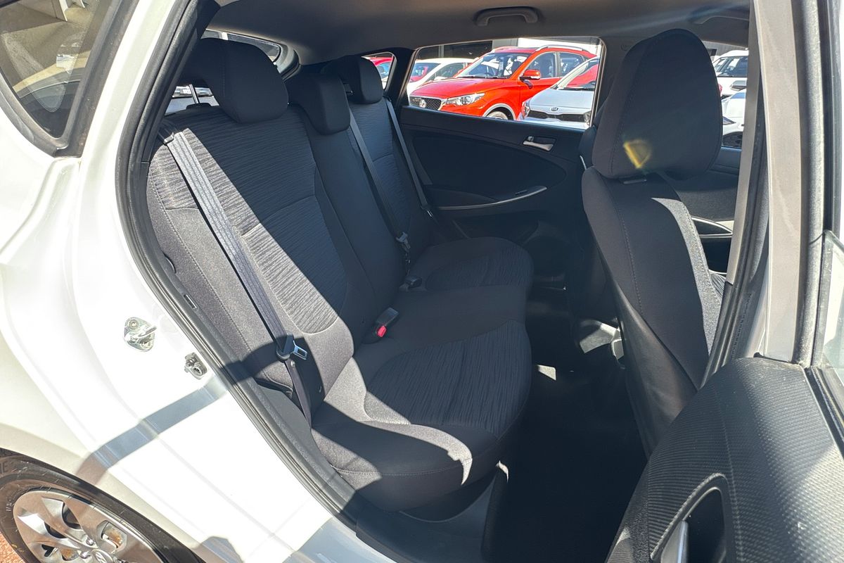 2016 Hyundai Accent Active RB4