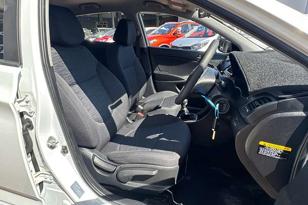 2016 Hyundai Accent Active RB4
