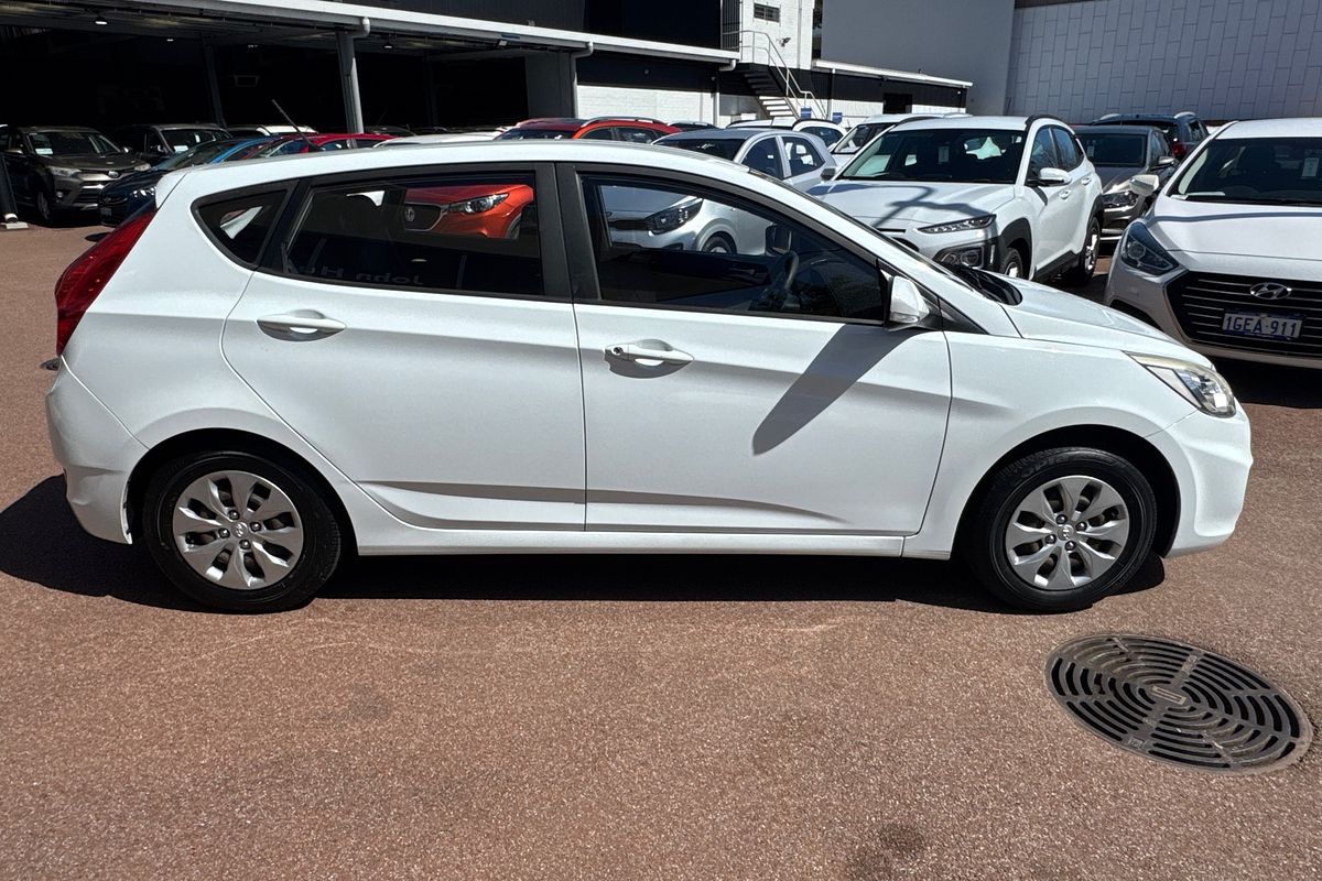 2016 Hyundai Accent Active RB4