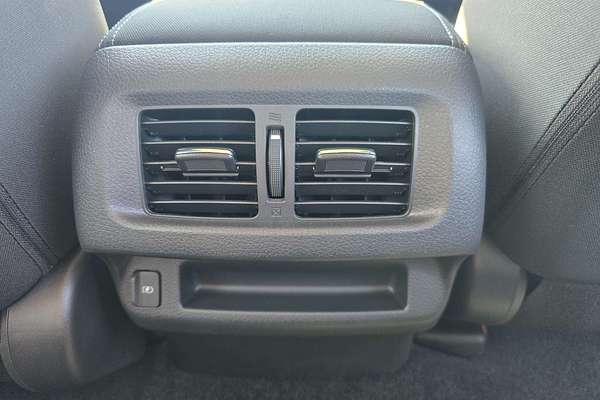 2024 Nissan Navara ST D23 4X4