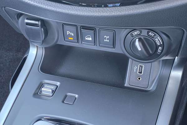 2024 Nissan Navara ST D23 4X4