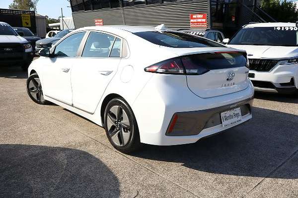 2022 Hyundai IONIQ Hybrid Premium AE.V4