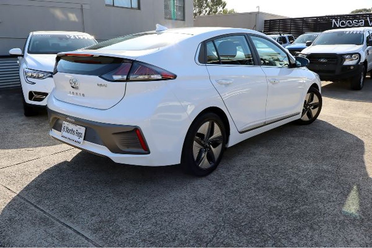 2022 Hyundai IONIQ Hybrid Premium AE.V4