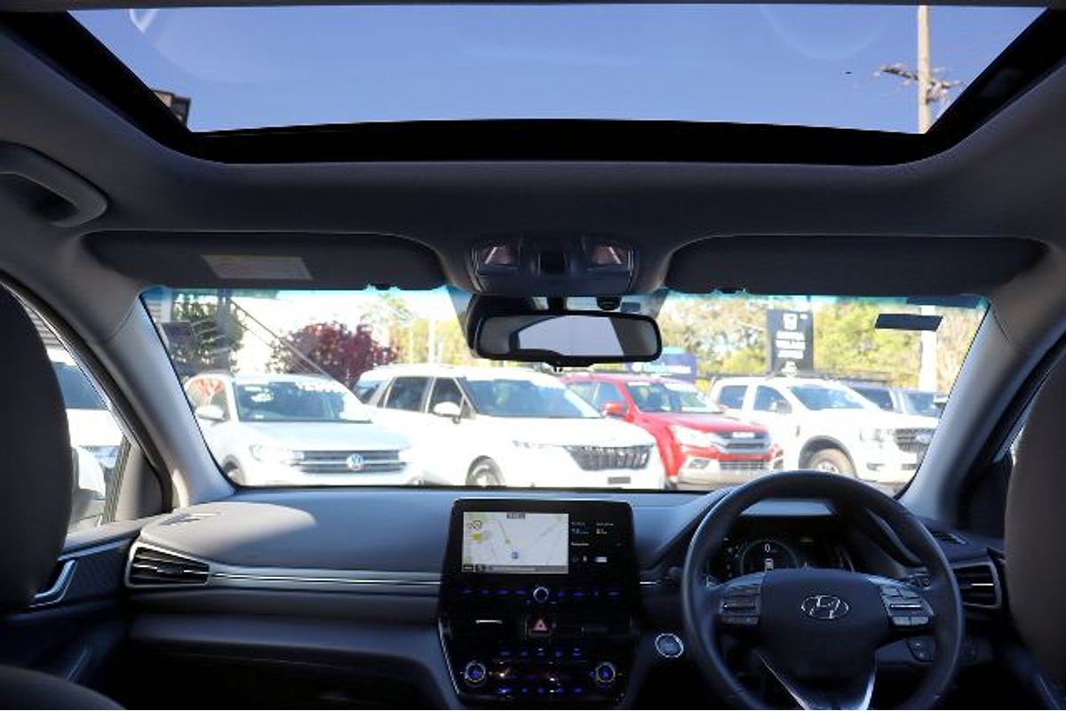 2022 Hyundai IONIQ Hybrid Premium AE.V4