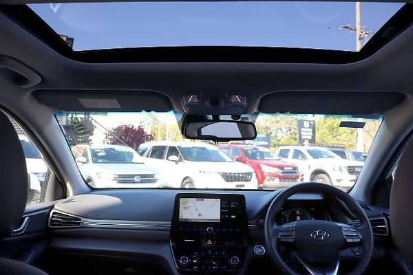 2022 Hyundai IONIQ Hybrid Premium AE.V4