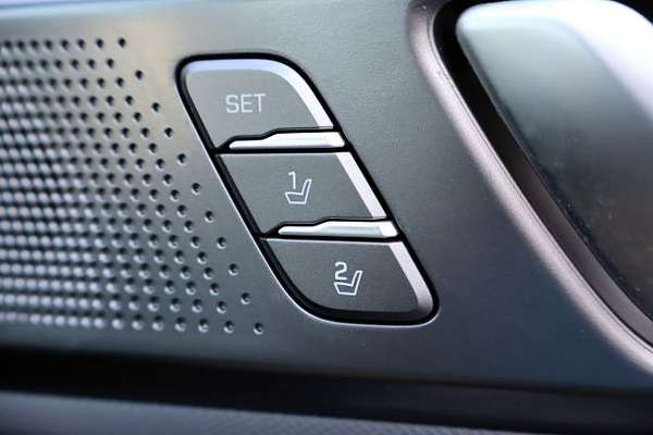 2022 Hyundai IONIQ Hybrid Premium AE.V4