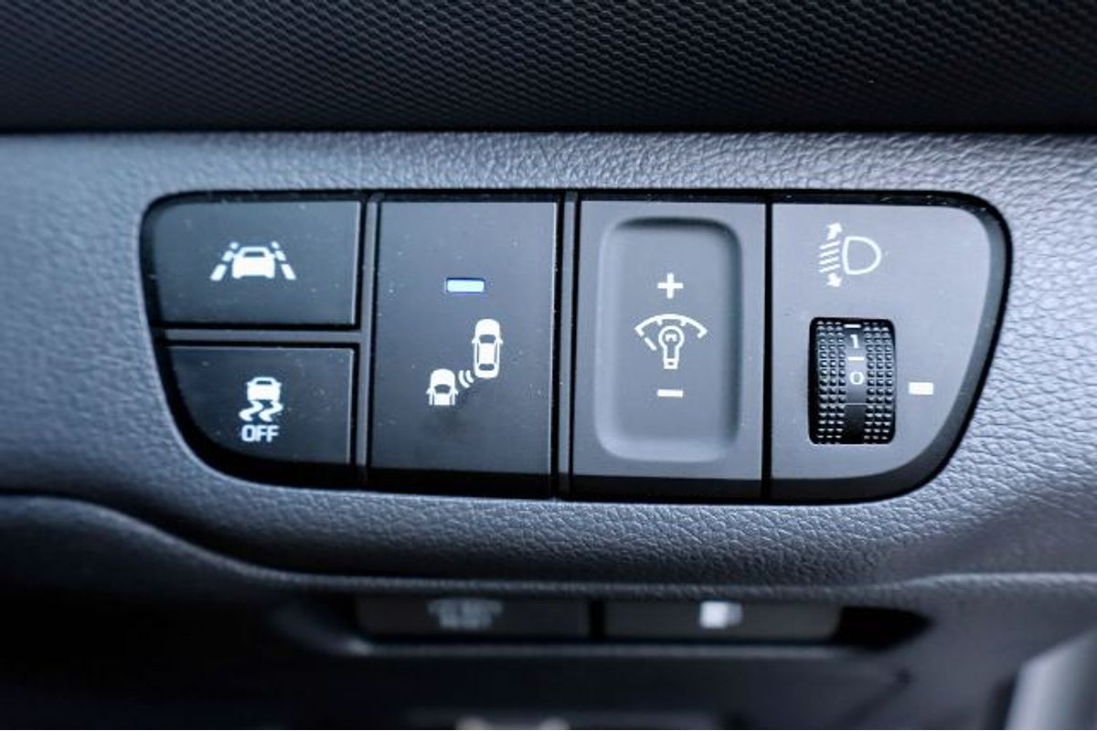 2022 Hyundai IONIQ Hybrid Premium AE.V4