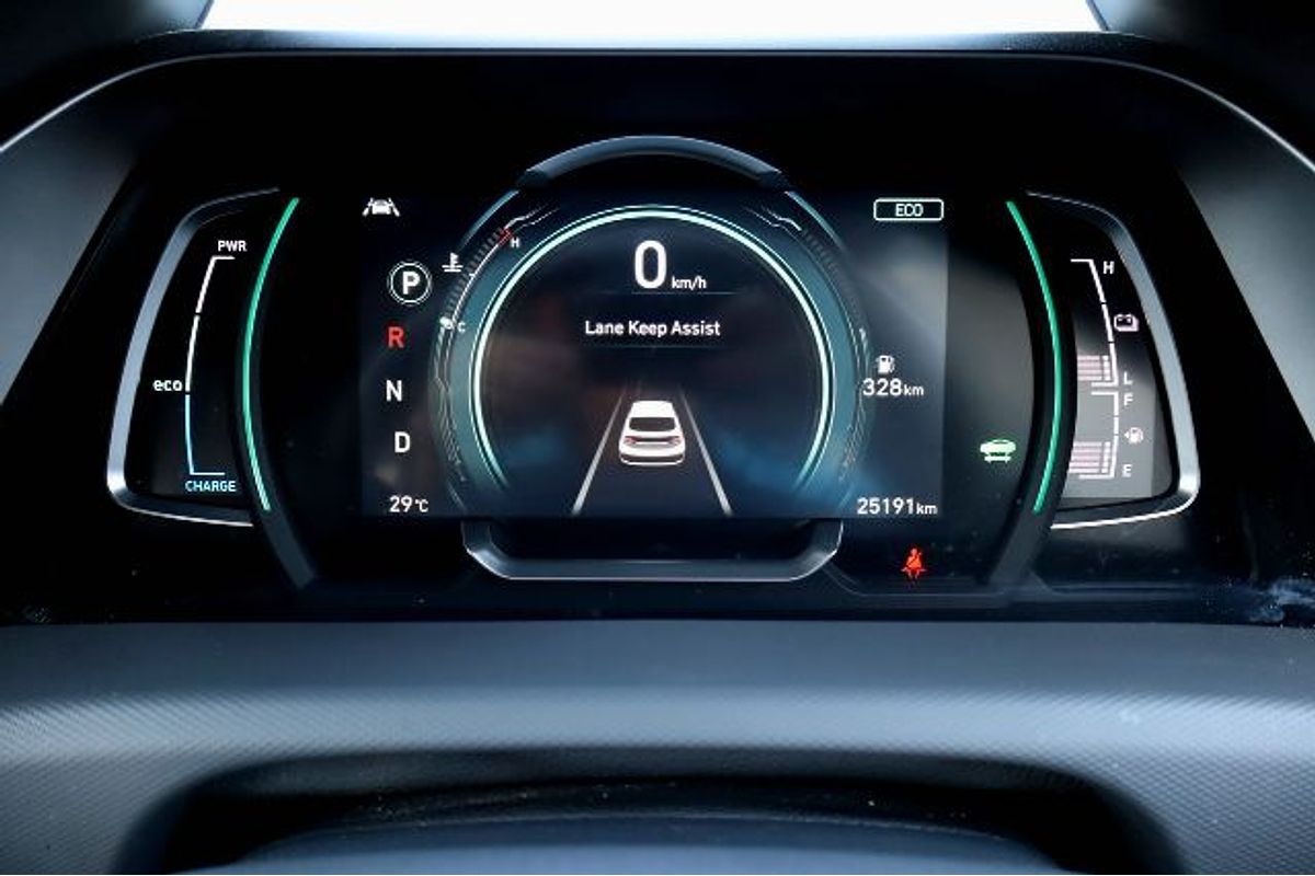 2022 Hyundai IONIQ Hybrid Premium AE.V4