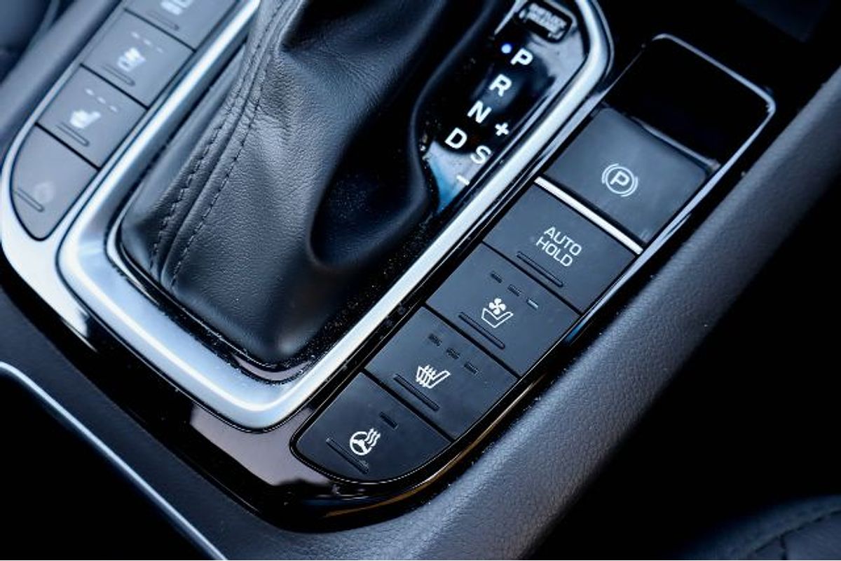 2022 Hyundai IONIQ Hybrid Premium AE.V4