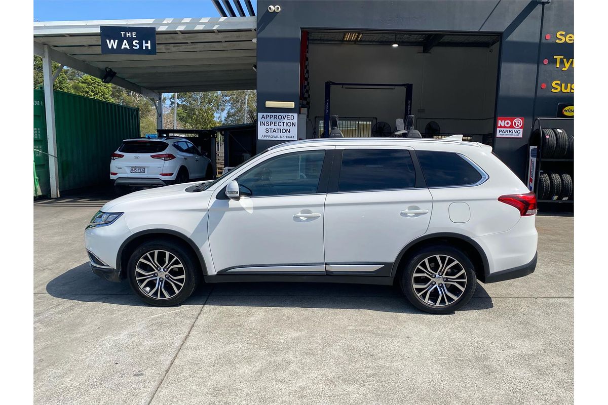 2017 Mitsubishi Outlander LS Safety Pack ZK