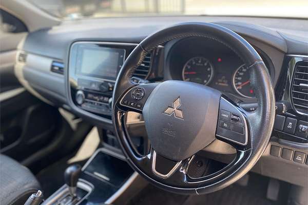 2017 Mitsubishi Outlander LS Safety Pack ZK