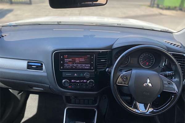 2017 Mitsubishi Outlander LS Safety Pack ZK