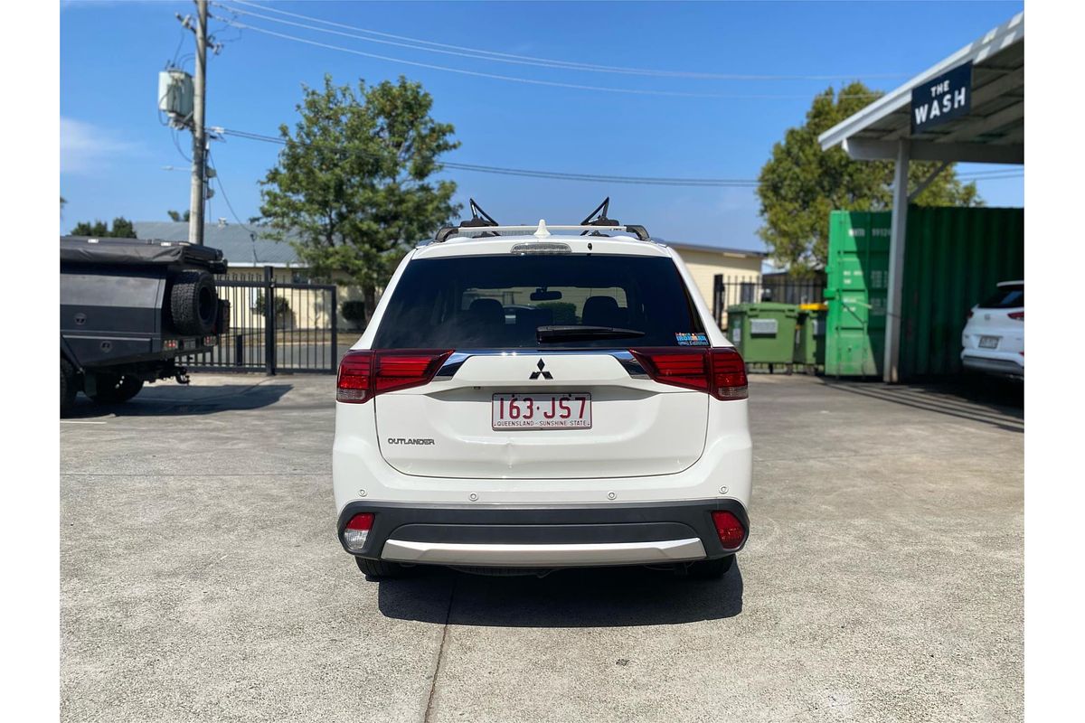 2017 Mitsubishi Outlander LS Safety Pack ZK