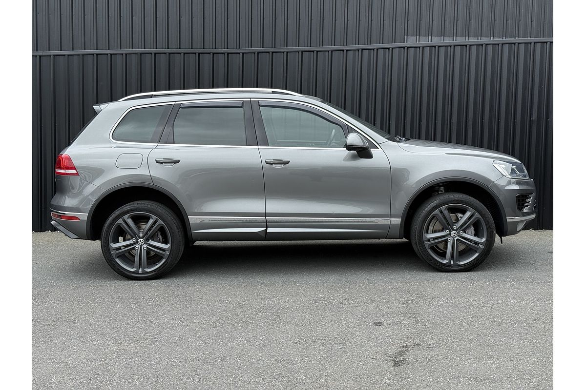 2015 Volkswagen Touareg V8 TDI R-Line 7P