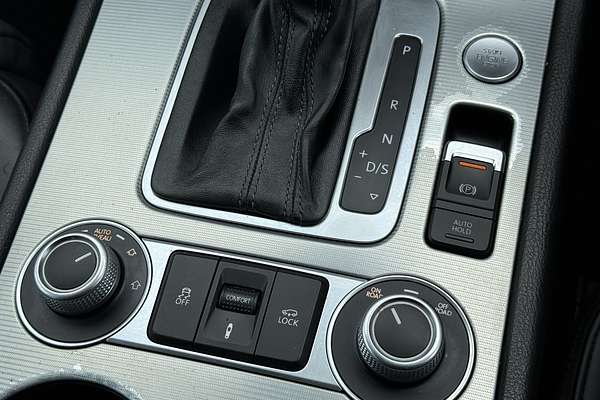 2015 Volkswagen Touareg V8 TDI R-Line 7P