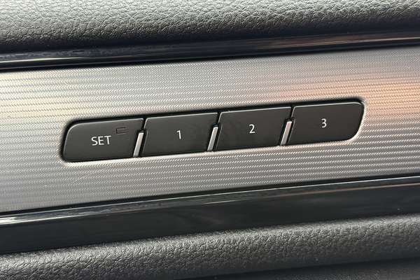 2015 Volkswagen Touareg V8 TDI R-Line 7P
