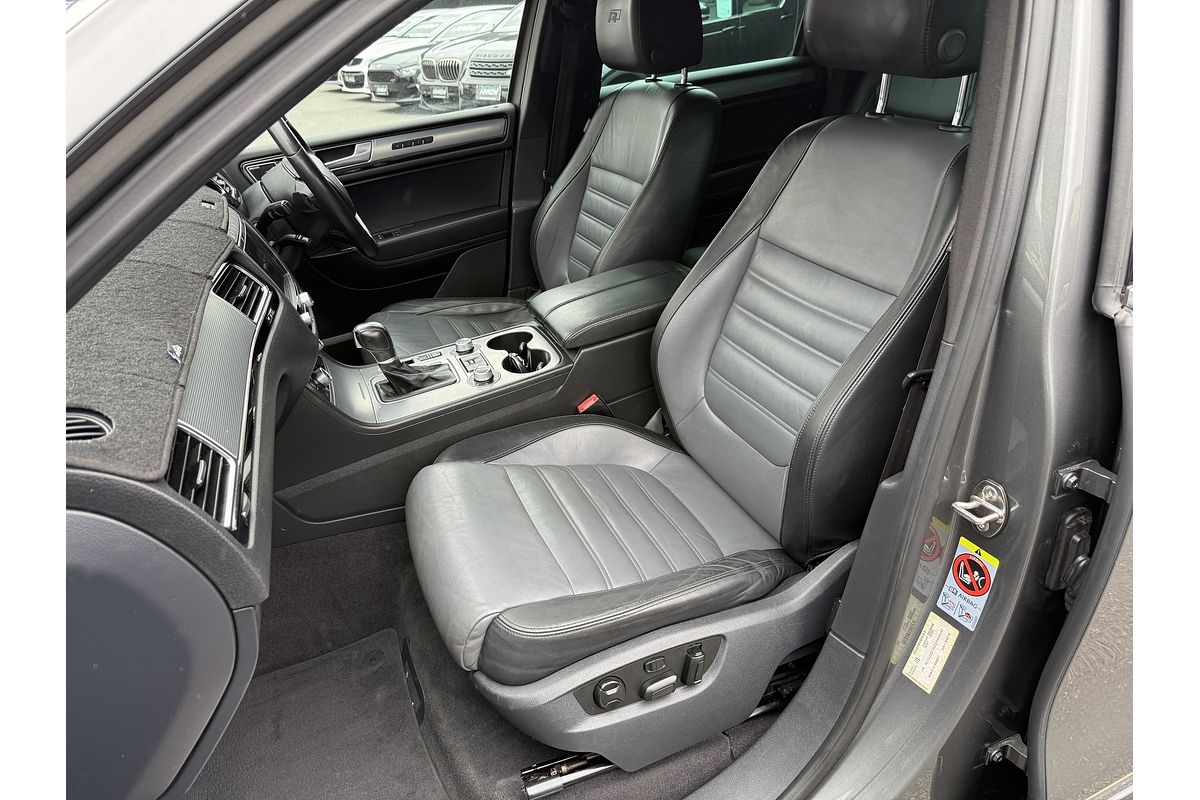 2015 Volkswagen Touareg V8 TDI R-Line 7P