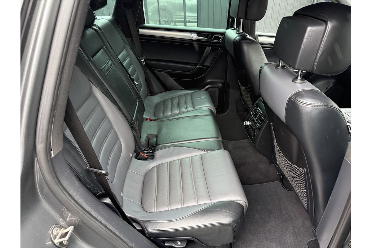 2015 Volkswagen Touareg V8 TDI R-Line 7P