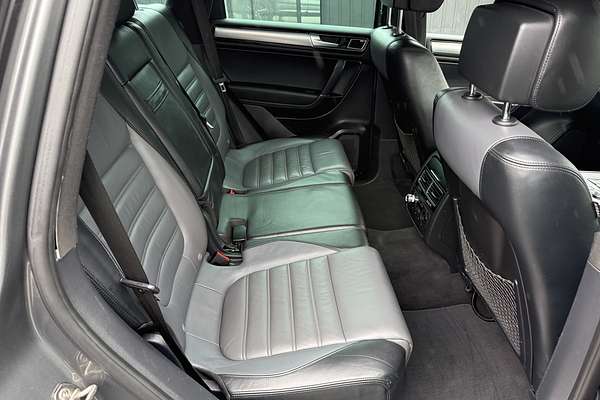 2015 Volkswagen Touareg V8 TDI R-Line 7P