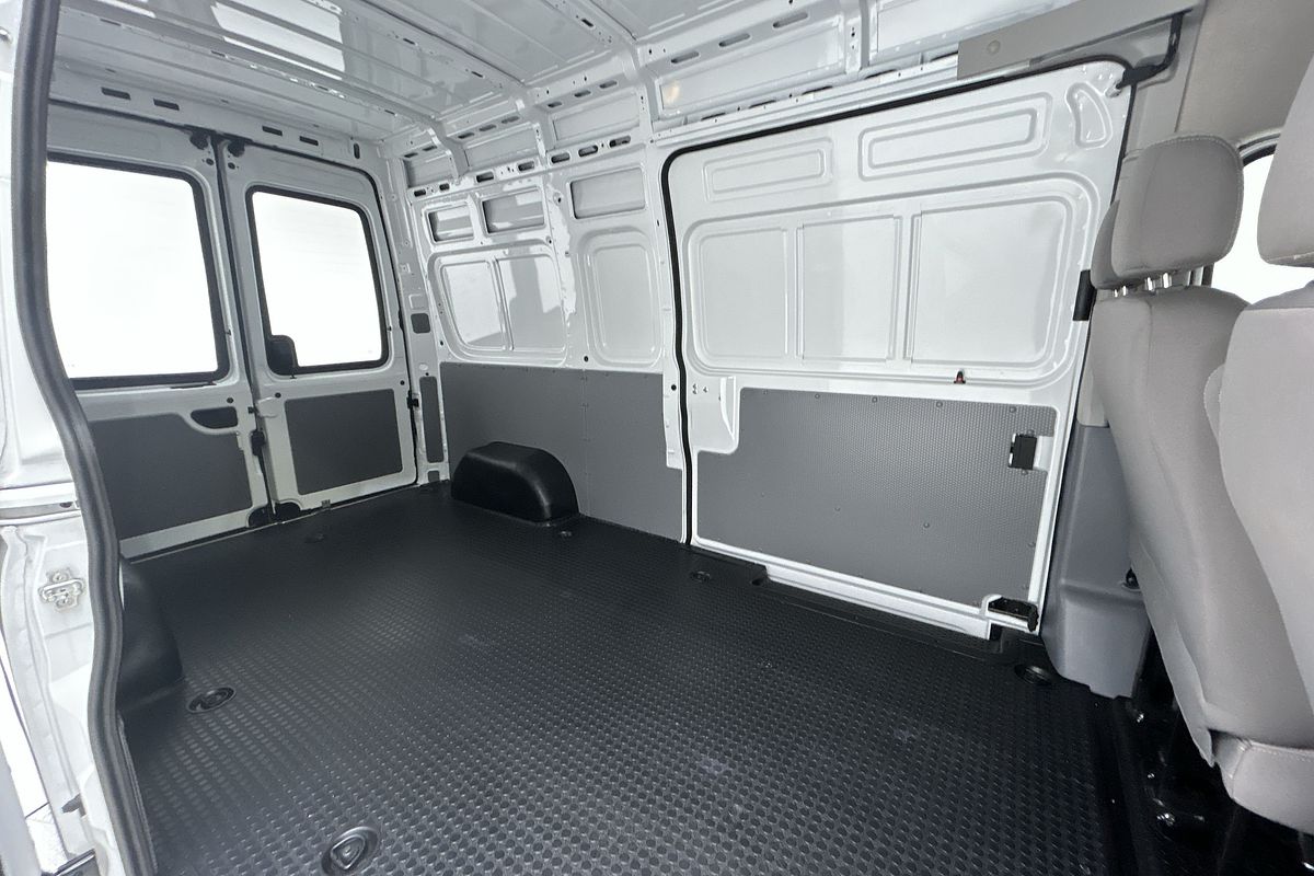 2023 LDV V80 LWB High Roof