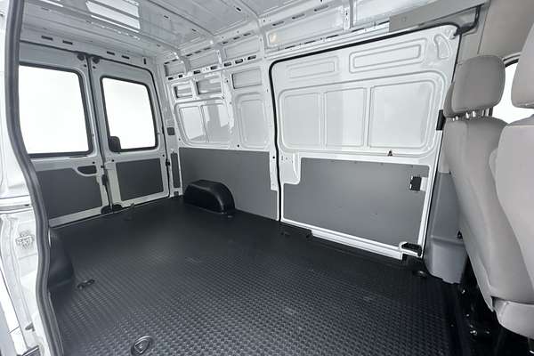 2023 LDV V80 LWB High Roof