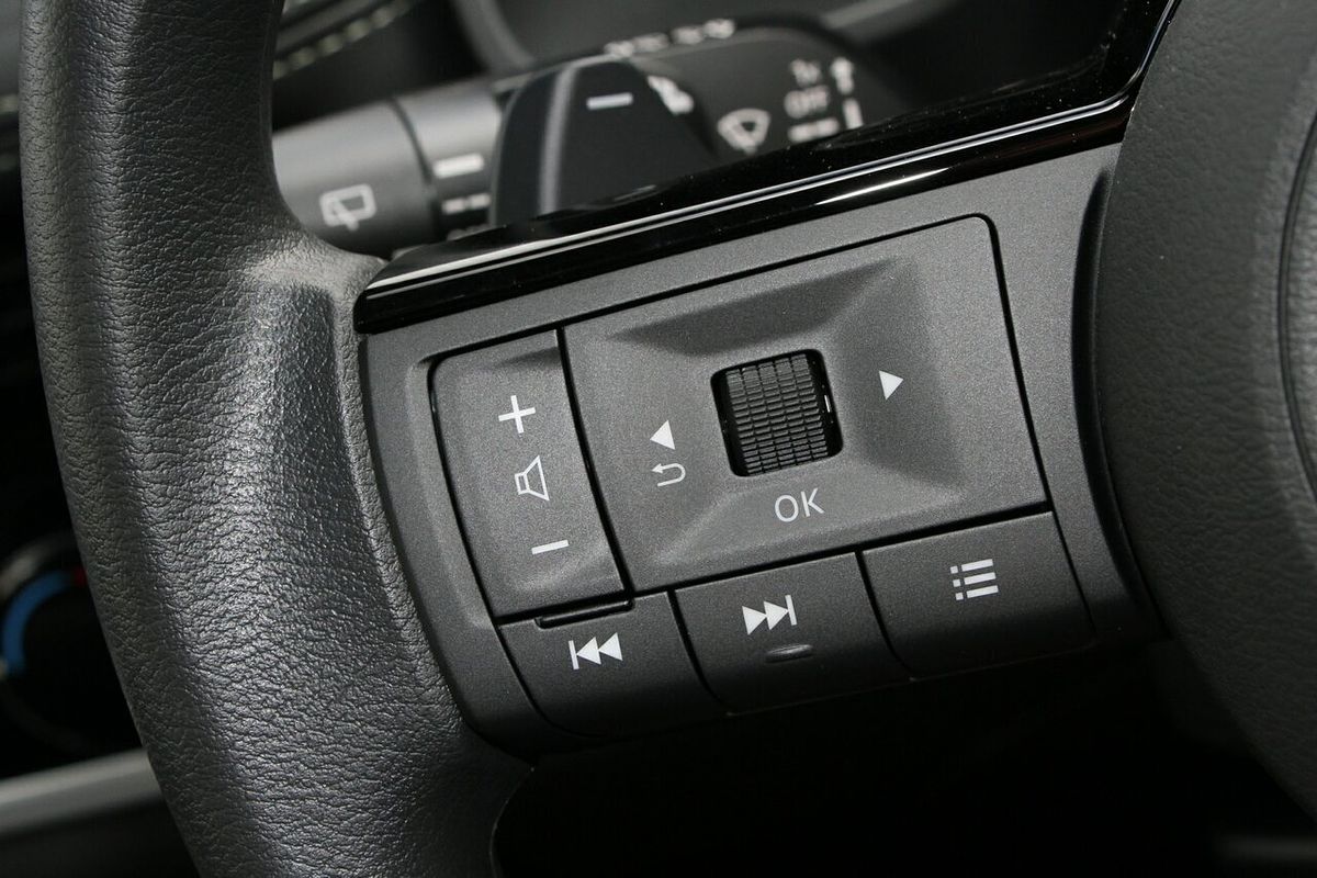 2025 Nissan X-TRAIL ST T33