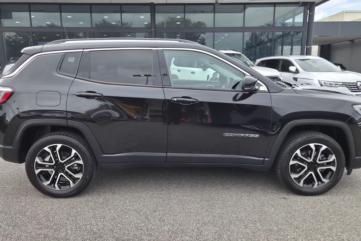 2022 Jeep Compass Limited M6