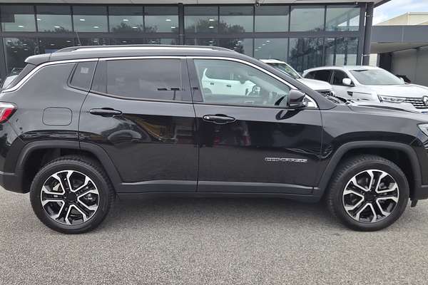 2022 Jeep Compass Limited M6
