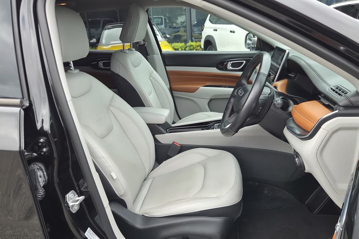 2022 Jeep Compass Limited M6