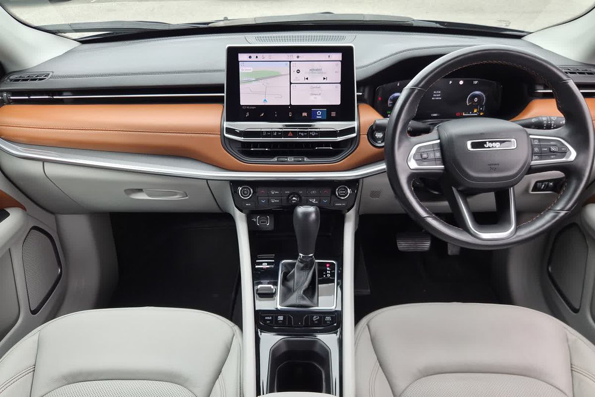 2022 Jeep Compass Limited M6