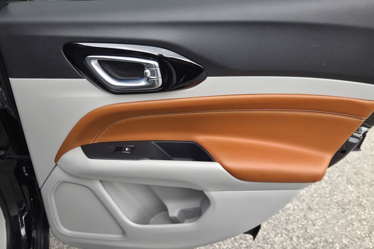 2022 Jeep Compass Limited M6