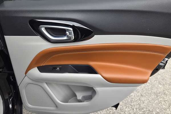 2022 Jeep Compass Limited M6