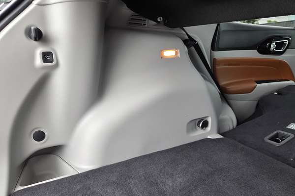 2022 Jeep Compass Limited M6