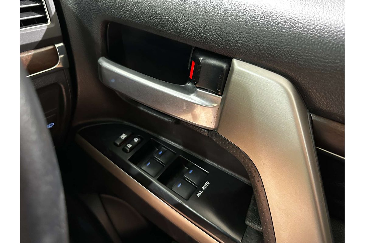 2017 Toyota Landcruiser VX VDJ200R