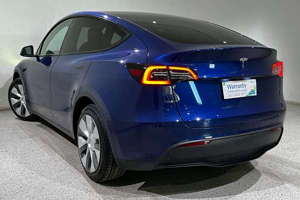 2022 Tesla Model Y Rear-Wheel Drive