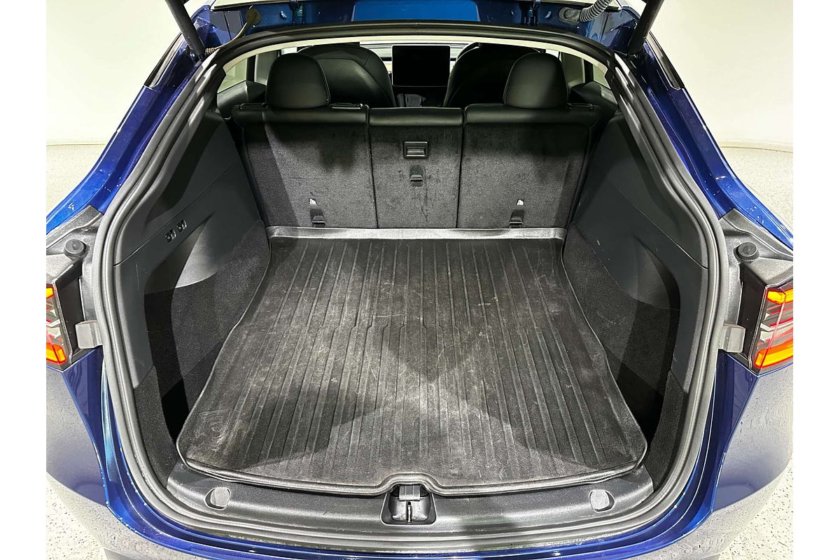 2022 Tesla Model Y Rear-Wheel Drive