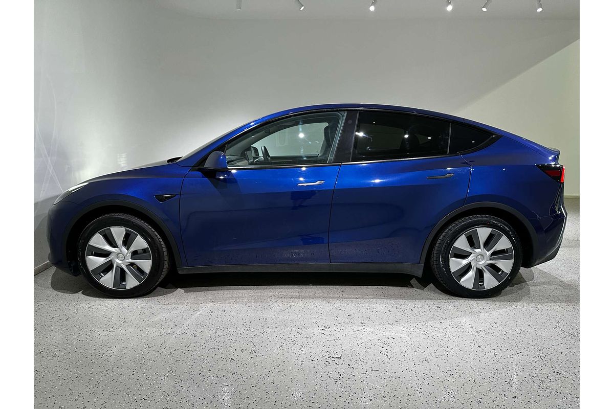 2022 Tesla Model Y Rear-Wheel Drive