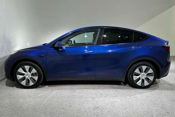 2022 Tesla Model Y Rear-Wheel Drive