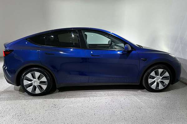 2022 Tesla Model Y Rear-Wheel Drive