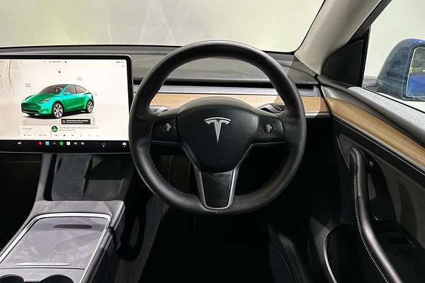 2022 Tesla Model Y Rear-Wheel Drive