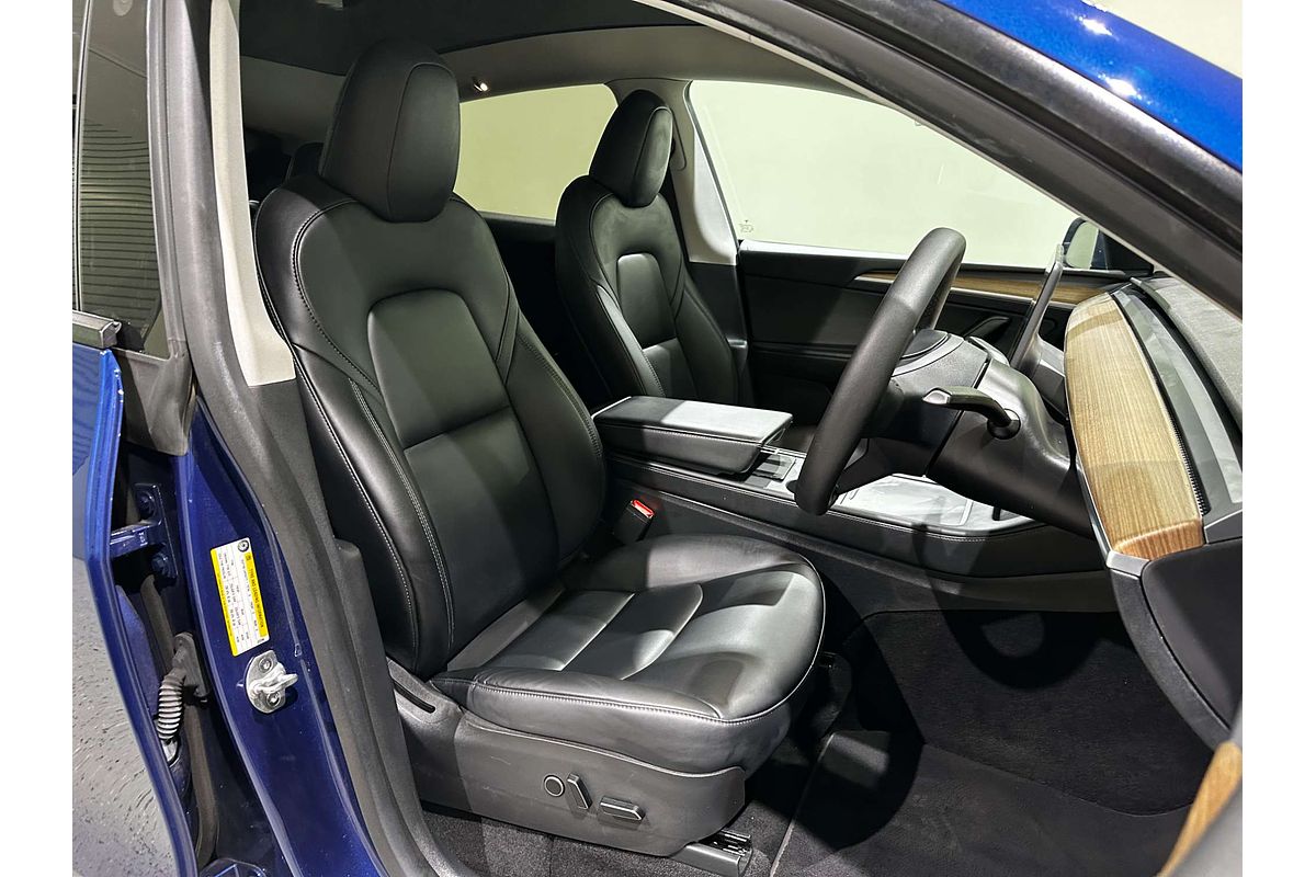 2022 Tesla Model Y Rear-Wheel Drive
