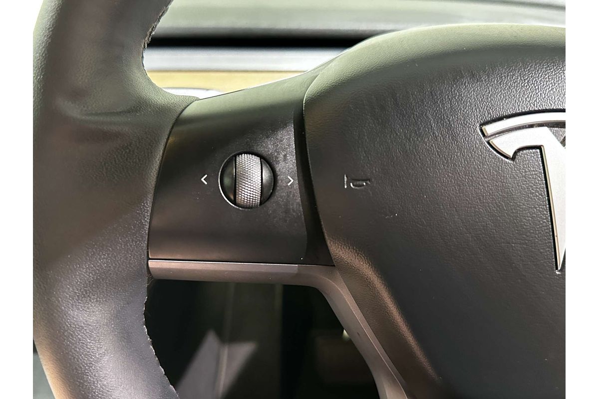 2022 Tesla Model Y Rear-Wheel Drive