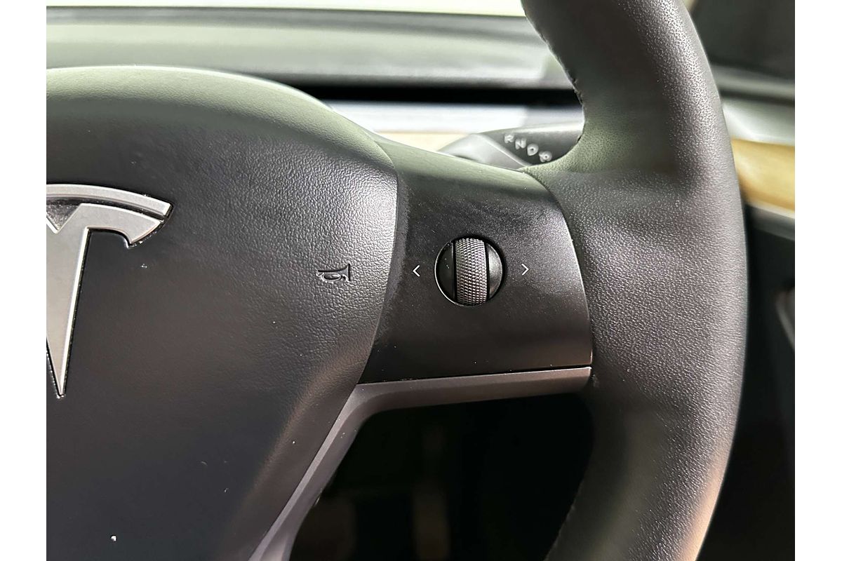 2022 Tesla Model Y Rear-Wheel Drive