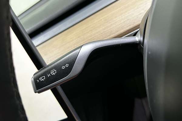 2022 Tesla Model Y Rear-Wheel Drive