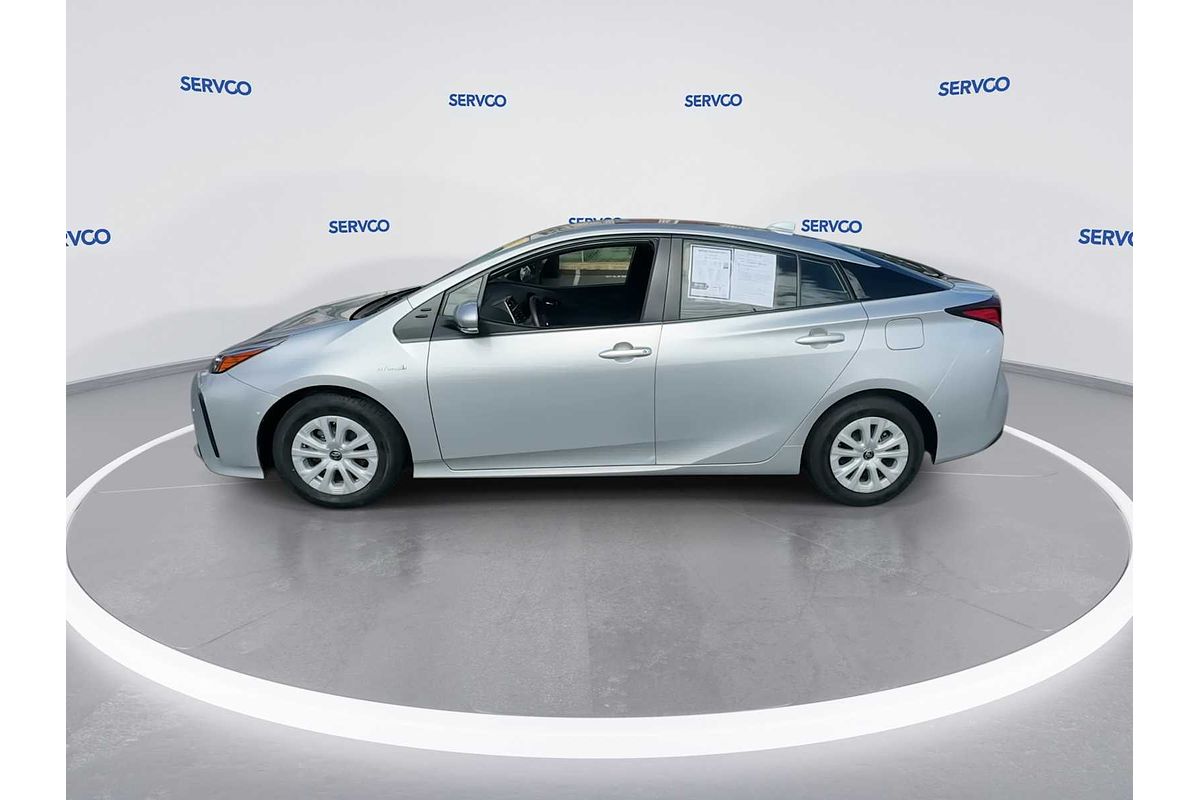 2022 Toyota Prius LE