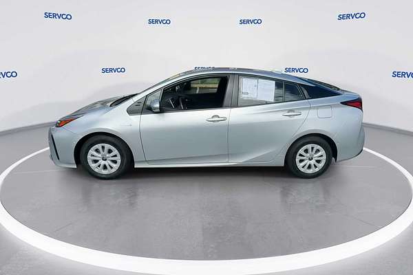 2022 Toyota Prius LE