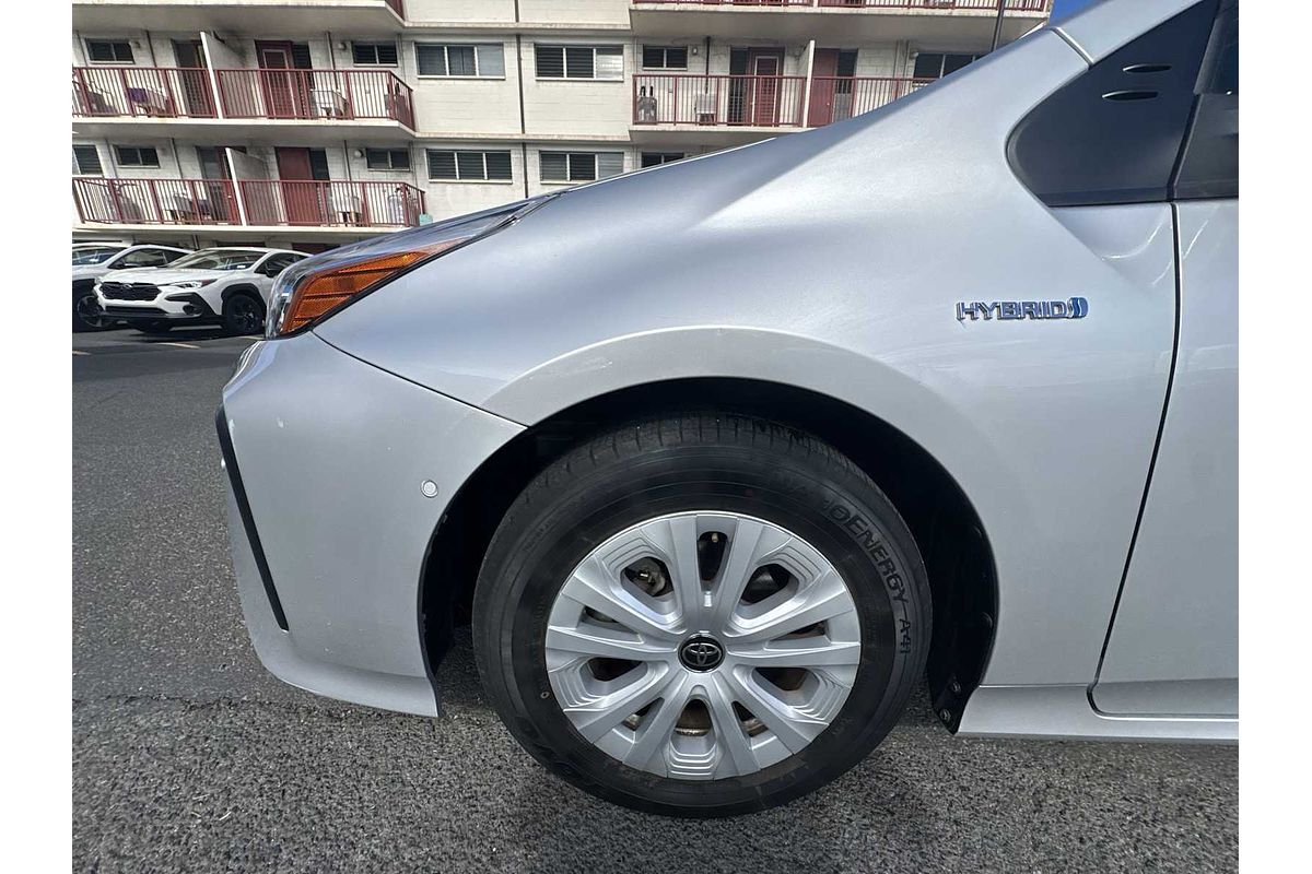 2022 Toyota Prius LE