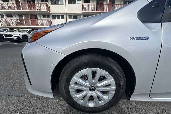 2022 Toyota Prius LE